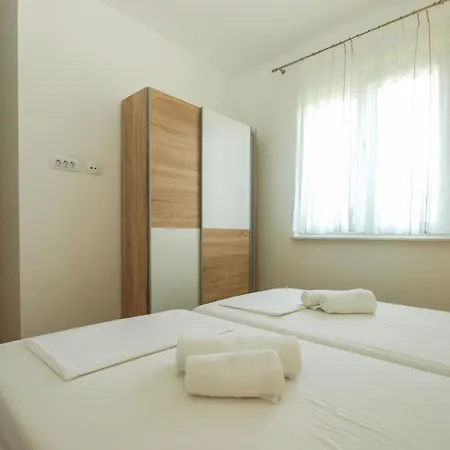 Daire Pikula App-2 By Interhome