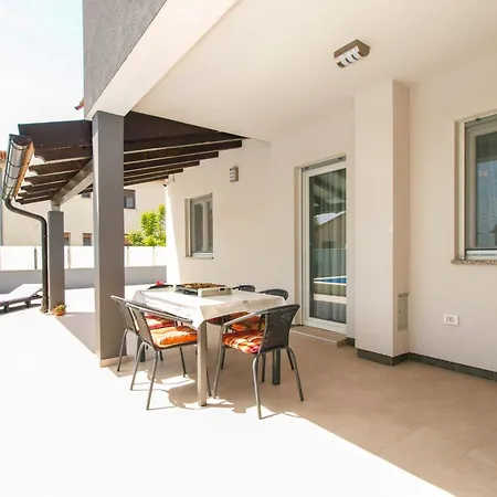 Pikula App-2 By Interhome