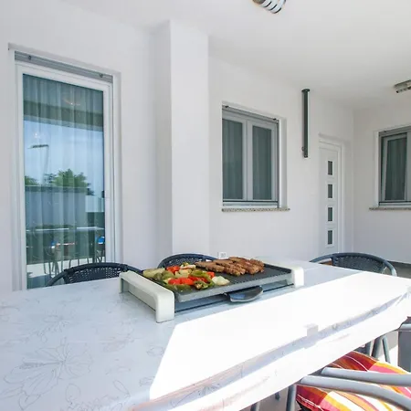 Pikula App-2 By Interhome *
