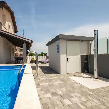 Pikula App-2 By Interhome *