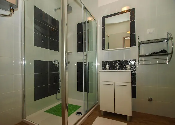 Pikula App-2 By Interhome Daire