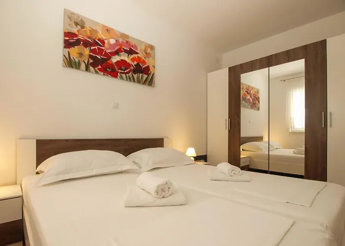 Pikula App-2 By Interhome