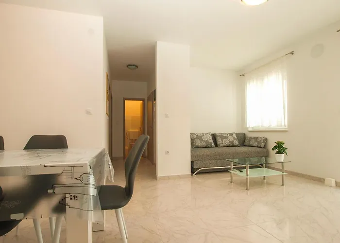 Pikula App-2 By Interhome