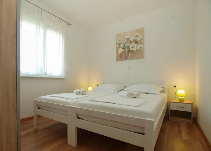 Pikula App-2 By Interhome Stinjan